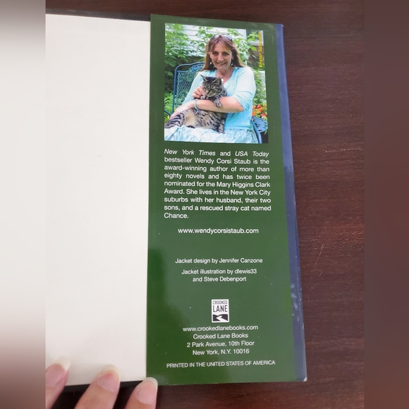 Nine Lives : A Lily Dale Mystery by Wendy Corsi Staub ~ Hardback Pre-Owned - Picture 5 of 5